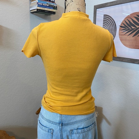 Cute ribbed tank - Picture 4 of 4